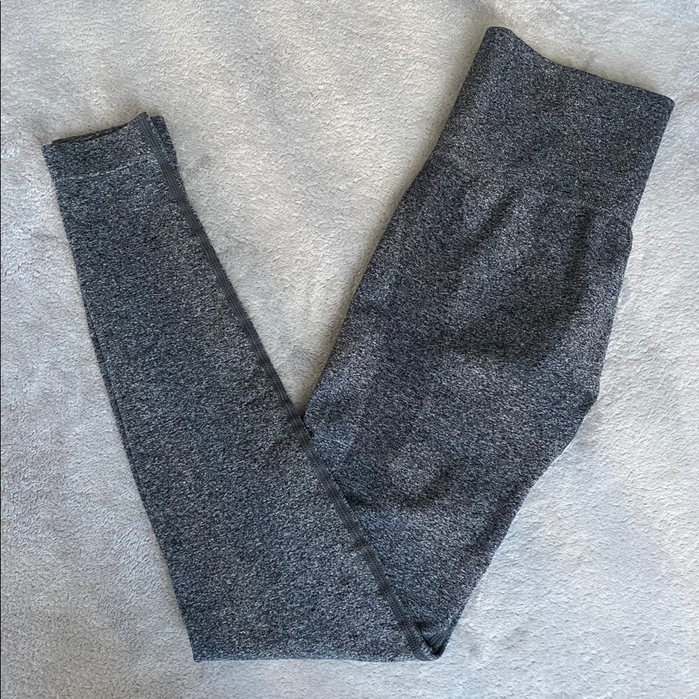 Seamless Contour Leggings (Speckled Black)